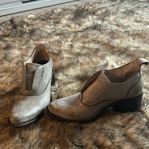 Freebird shoes metal grey size 7